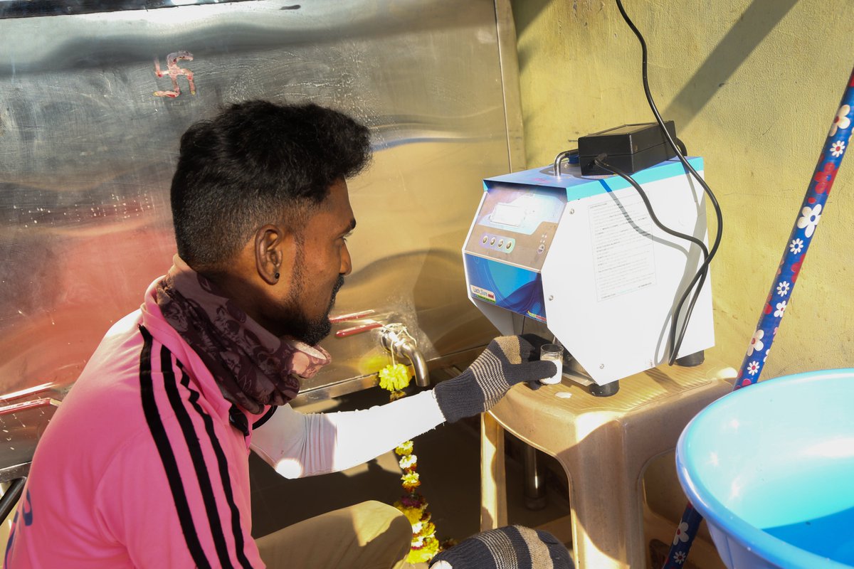 WeAreSwades's tweet photo. Over 30 dairy farmers from Karanjadi village inaugurated the Raigad Dudsagar Cooperative Milk Collection Center with the support of @WeAreSwades.
Another step towards assured markets & booming dairy business for rural dairy farmers!
@ronniescrewvala
#SwadesBuildingLivelihoods https://t.co/BS3OAVtsKw