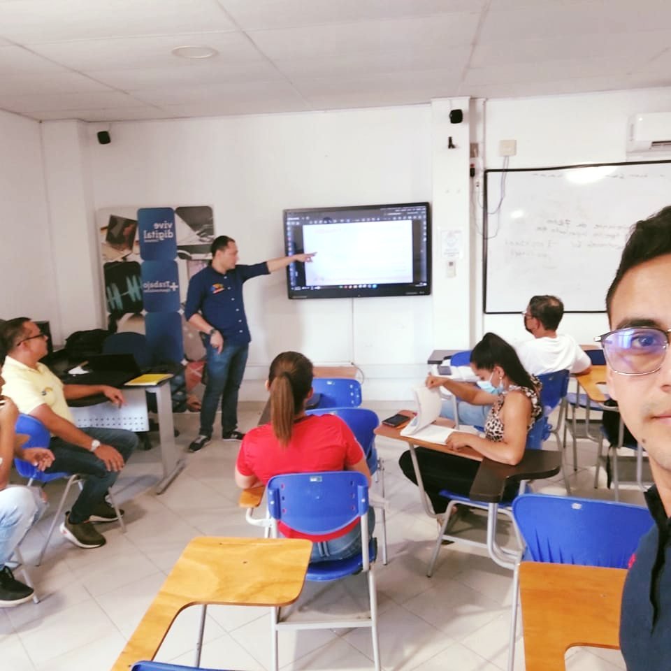 RedCIOMeta's tweet photo. Acompañamiento a los municipios de Restrepo y Cumaral Meta por parte de la #SecretariaTIC políticas #GobiernoDigital y políticas #SeguridadDigital Gobernación del Meta, diligenciamiento Formulario Único de Reporte y Avance de Gestión (FURAG)
#restrepometa #cumaralmeta https://t.co/VEITpDNEKE