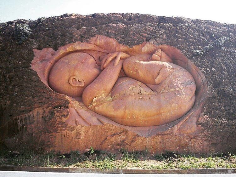 BothLives's tweet photo. #LifeBeforeBirth #AlwaysHuman 

A young Colombian artist Dubian Monsalve created this powerful image as a testament to the value of all life. 

How can you and we use our gifts and talents to #Speak4Life and #StandWithBoth lives in pregnancy?
1/ https://t.co/XcuLEpM5Lo