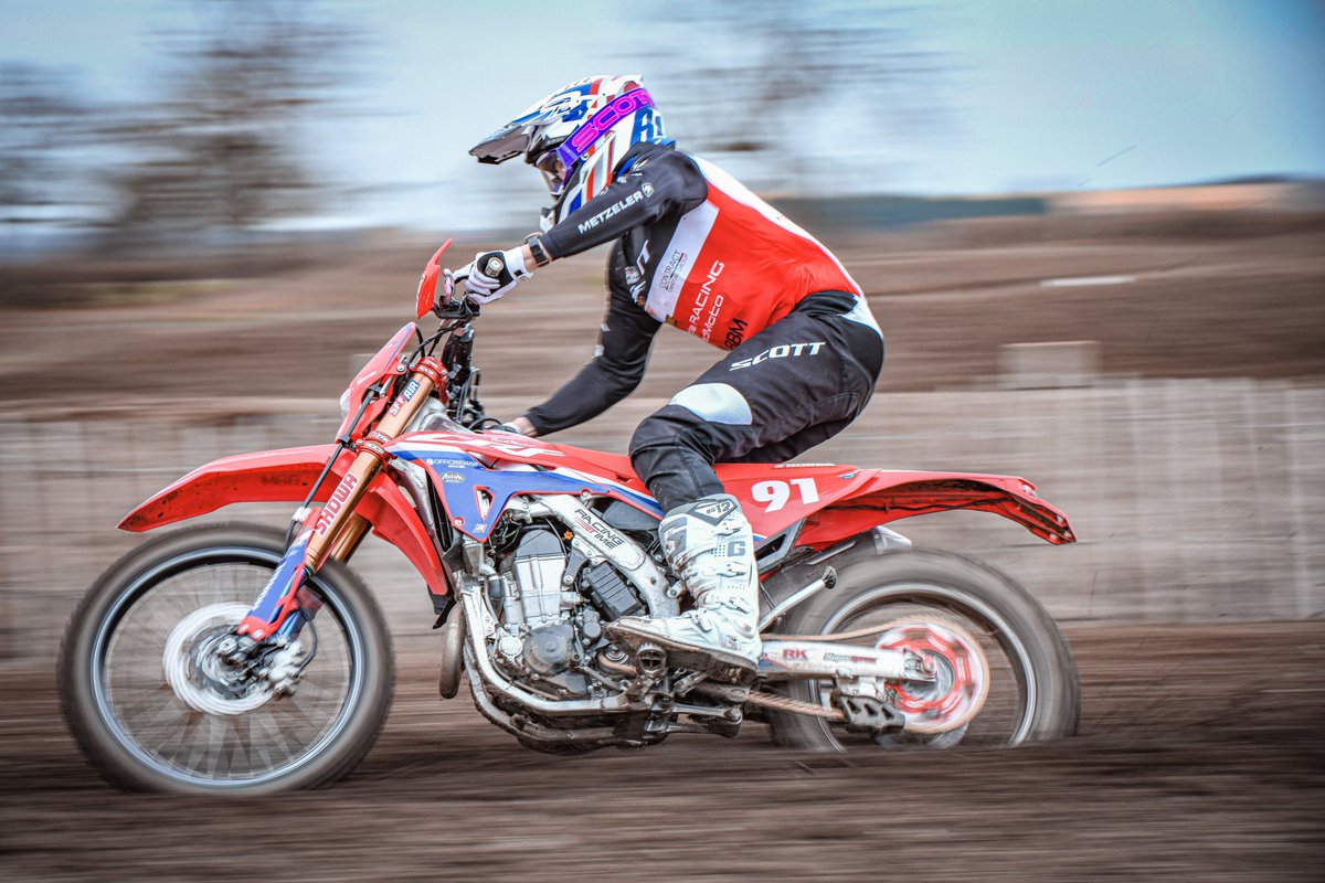 KBallBoxing's tweet photo. Im fucking good behind the lens you know!! 

#photography #Motocross #enduro https://t.co/zzOWtrZf8s