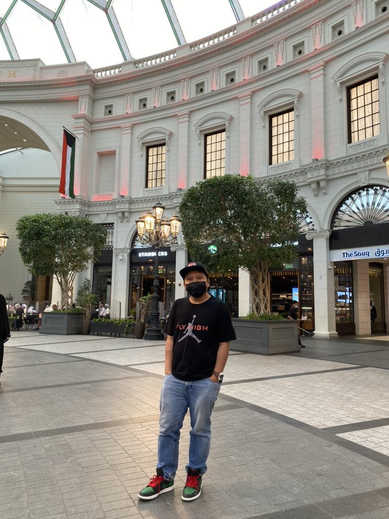 jeffreyreley's tweet image. Fly High Butterfly.. 😜😂

#ParoParoG #NakikiusoLang #Bandwagon