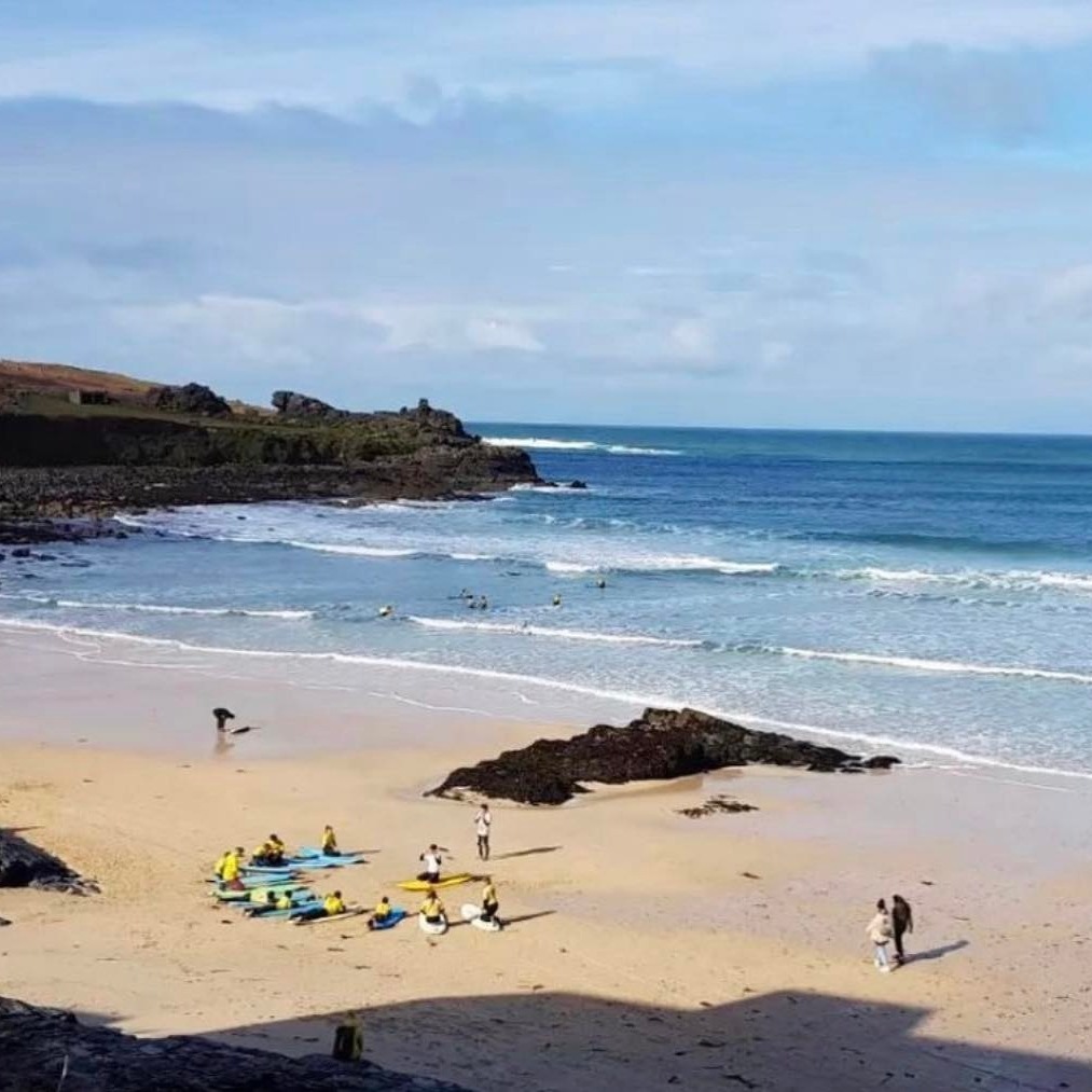 Surf_Cornwall's tweet photo. A gorgeous picture captured by the crew at @stivessurfschool sharing that little bit of sun that made an appearance recently! We're looking forward to more breaks in the weather and more waves for surfing!

Have you managed to get out recently or waiting for warmer days? https://t.co/X7YWL04HV9