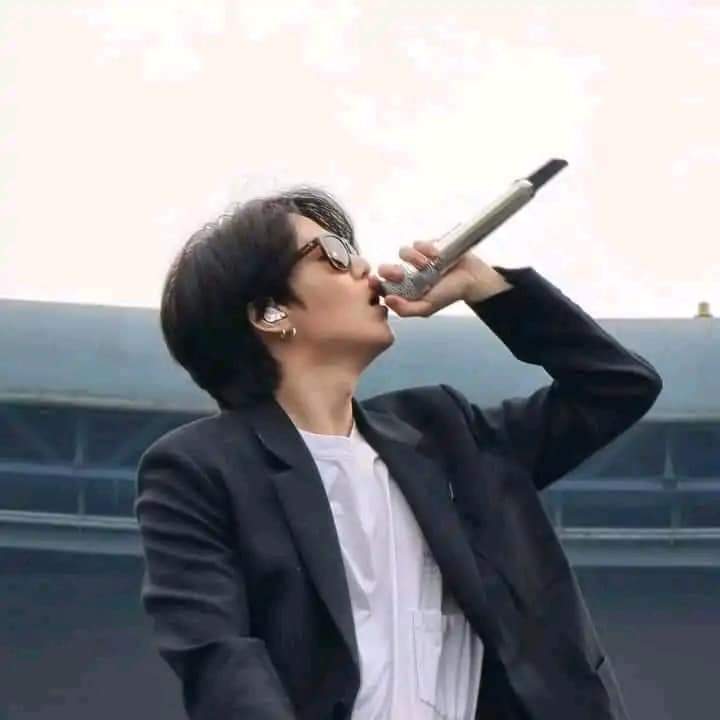 Maraim86812895's tweet photo. This is too dangerous for me😭
#IWillSueYouMinYoongi https://t.co/LA1GLNG9xY