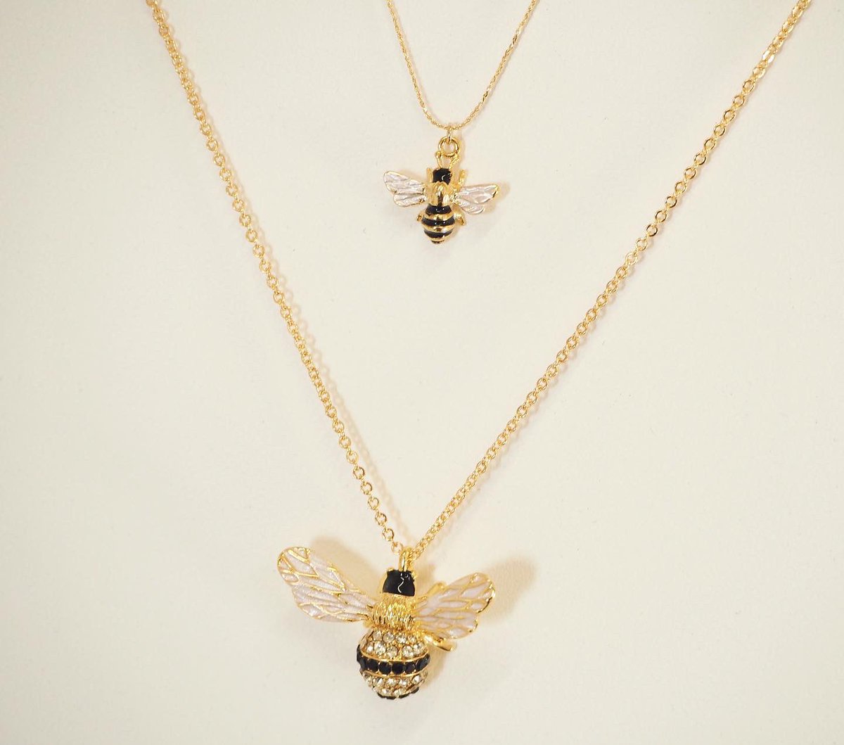 We have lots of lovely new in pieces for you to browse this weekend including this gorgeous range of dainty jewellery from Lisa Angel! ✨