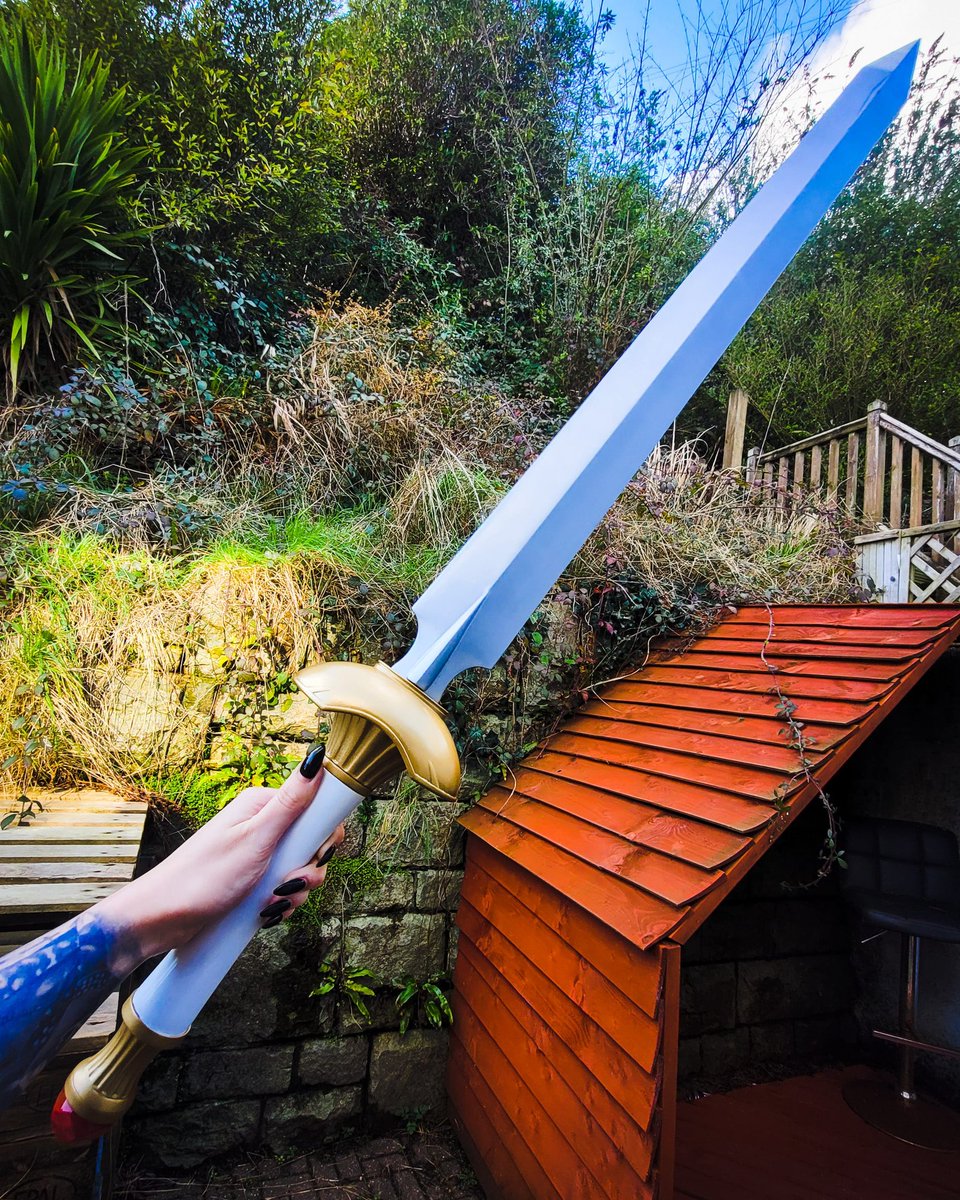 Raphtalia's sword build - modeled &amp; 3D printed by my roommate fir my cosplay ❤
#cosplayer #shieldhero #raphtalia #3dprint