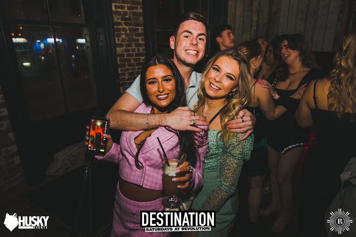 HuskyEvents's tweet image. Tonight is the night 🎉 
Your Saturday night destination is Revs📍 

🐼 Destination Animal Performers
🎉 Confetti explosions
🍾 Bottle Trains &amp;amp; Sparklers
🎧 2 x DJs and 2 x rooms of music
🥂 VIP Lounge
🎊 Plus loads more!

Grab an advanced ticket 🎟 at huskyevents.com