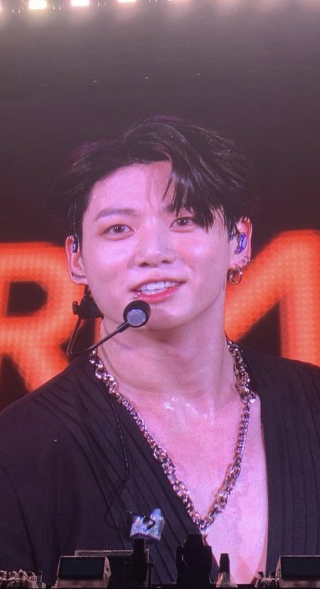 Taehyungkim_thv's tweet photo. MUM I’M IN LOVE💗
#BTS #BTSPermissionToDanceOnStage #BTS_PTD_ON_STAGE_SEOUL #PTD_ON_STAGE #PTD_ON_STAGE_SEOUL_Day2 (-@ggukisss) https://t.co/zSzRUNSJhQ