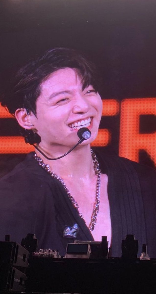 Taehyungkim_thv's tweet photo. MUM I’M IN LOVE💗
#BTS #BTSPermissionToDanceOnStage #BTS_PTD_ON_STAGE_SEOUL #PTD_ON_STAGE #PTD_ON_STAGE_SEOUL_Day2 (-@ggukisss) https://t.co/zSzRUNSJhQ