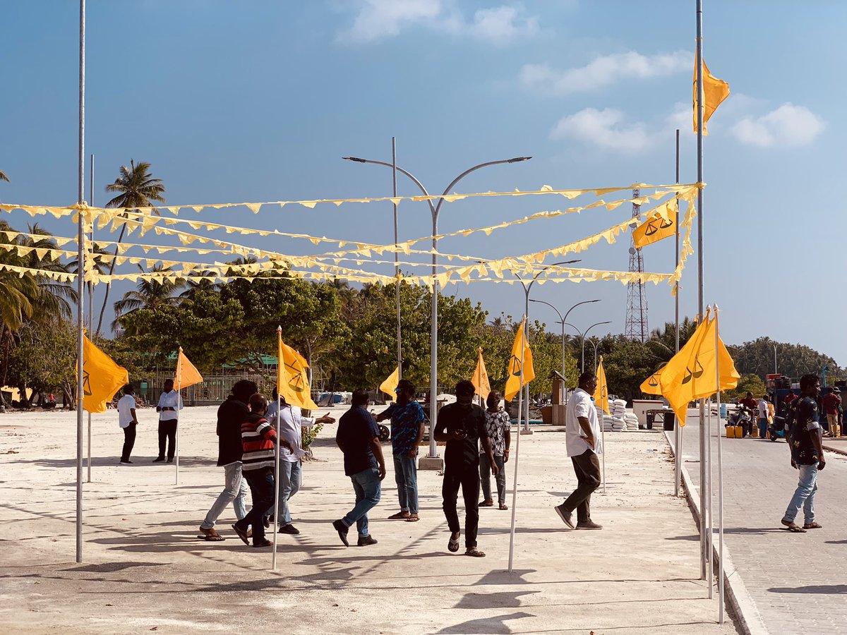 asadhaddu's tweet photo. Mulaka Atholhuge #MDPhingaalan Campaign varah ves kaamiyaab. Hithaai roohun hingaalan thayyaaru!
✌️
✔️ #Dhiggaru
✔️#Maduvvari
✔️ #Raiymandhoo
✔️ #Veyvah
✔️#Mulah
✔️#Muli
✔️#Nalaafushi
✔️ #Kolhufushi https://t.co/8kj9UrqIaa