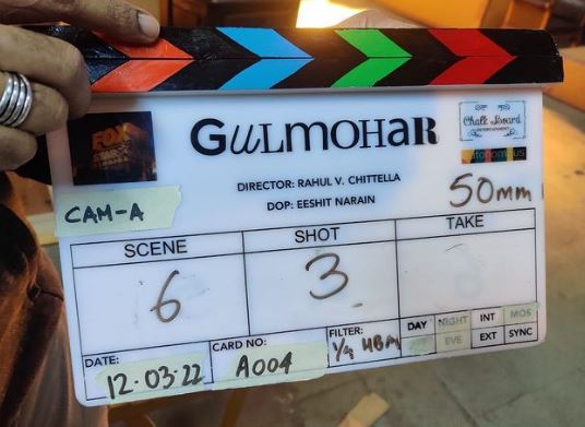 ndtvgoodtimes's tweet photo. Actor @BajpayeeManoj begins the shoot for his upcoming film titled #Gulmohar helmed by director @rahulchittella
@Foxstarstudio #SurajSharma #SharmilaTagore #Simran #Talataziz #Ishitnarayan #kaveri #Utsavi #ManojBajpayee #Bollywood https://t.co/GVV2WL3D9N
