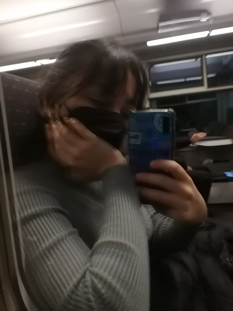 jumanapz's tweet photo. Amo los viajes en tren https://t.co/sgtsSZtQNj
