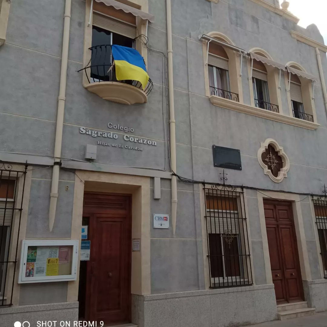 antirumores_ct's tweet photo. Damos la bienvenida en el Colegio Sagrado Corazón de Los Dolores a la exposición "Cartagena Mi Ciudad Intercultural".
#antirumores https://t.co/z9iQ4D9L4K