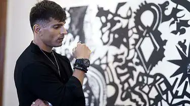 TrueKSG_FC's tweet photo. Do not forget to catch the Live on Instagram with @Iamksgofficial on Terrain Art Insta page β€ #KaranSinghGrover #StarInfinityArt
π https://t.co/HRAwtT94P4 https://t.co/W4Ax4JED8U