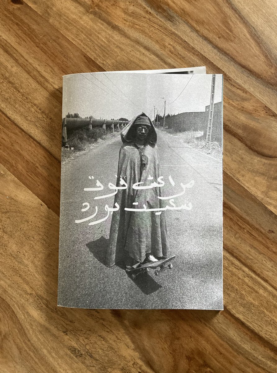 #OnMyShelf 
"MARRAKECH ON SKATEBOARD"
skating youth - portrait of a generation
YASSINE SELLAME.
18,8x26,8cm
Munken 90gr 2.0
44 pages
#alamaisonprinting Paris 2022
alamaisonprinting.bigcartel.com/product/marrak…