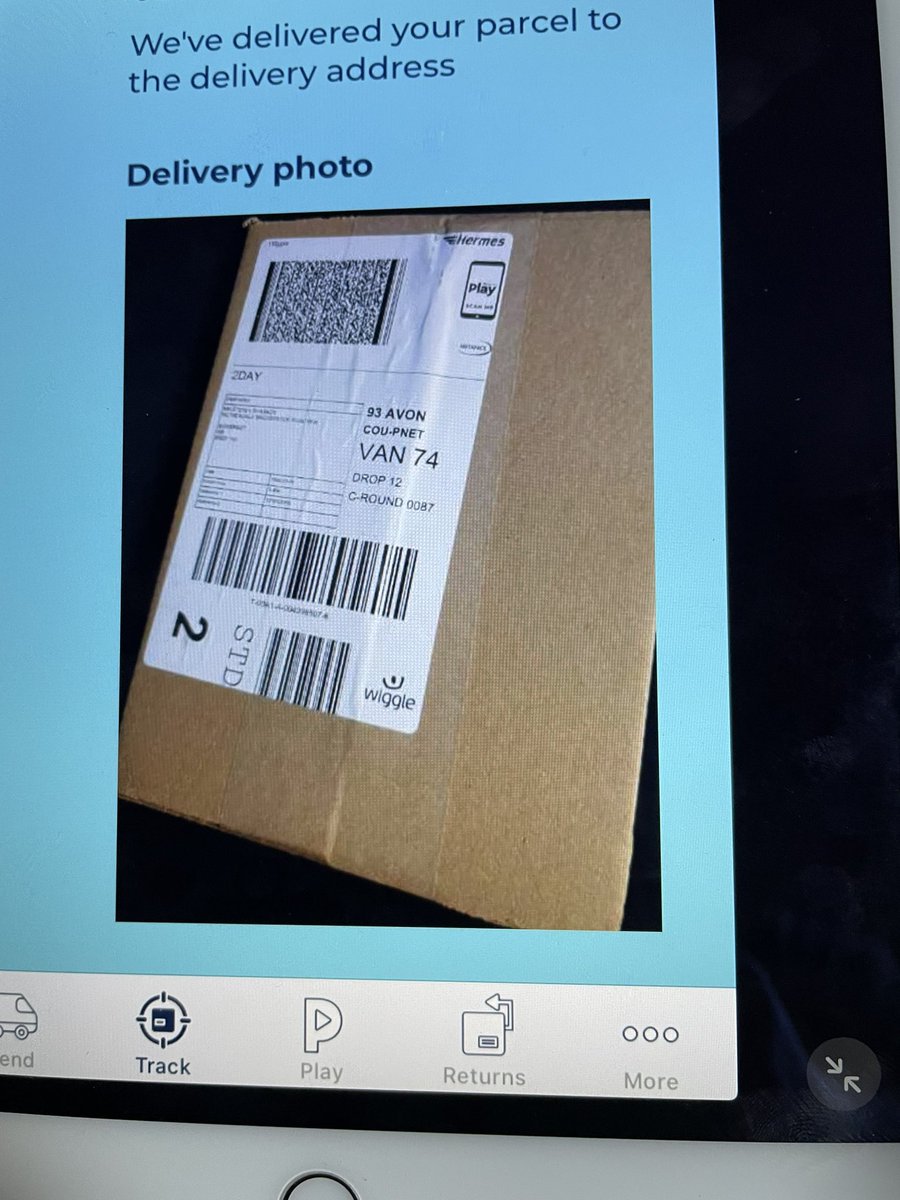 StevenSharkey's tweet photo. @Hermesparcels seems to think this is proof of delivery… delivered to a coal shed at night I guess https://t.co/iuaqzFOL16
