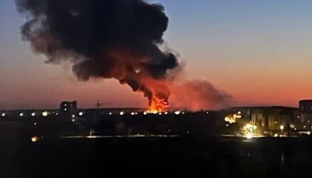 nexta_tv's tweet photo. The airfield in #Lutsk is completely destroyed https://t.co/Si7t1mvAWc