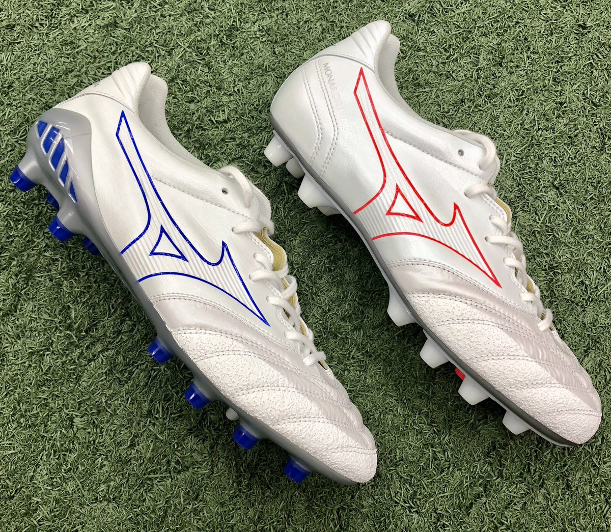 KKishispo's tweet photo. 【NEW モナルシーダ レビュラが大人気💫】

昨日発売の新色が学生中心に大人気🔥
※レビュラカップJAPANは爪先の高さが少し上がり、指の収まりが良くなったように感じました✨

https://t.co/HFKU4NNIUn

是非、試着してお選び下さい👍

#MIZUNO #MONARCIDA
#REBULA #PREFUTURE
#kishispo #kemari87 https://t.co/Lde1pcKTph