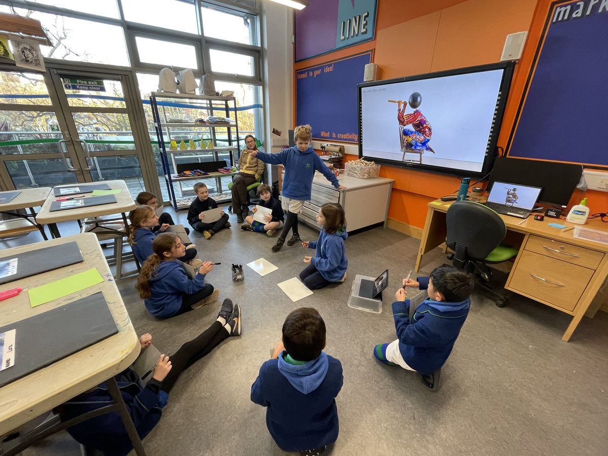 RPPS_Art's tweet photo. How do you capture human form? #RPPSyear4 explore the geometry of the human body through drawing exercises and collaborative 3D work. #RPPSArt #body #structure #proportionstudy #bodymovement https://t.co/APdVp4fgVG