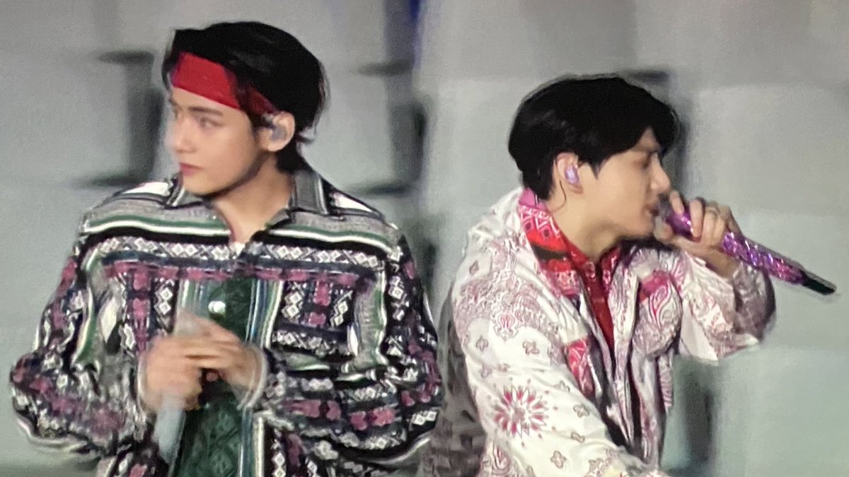 _prodkv's tweet photo. taekook always together ♡ https://t.co/wM6Ac3Jxqj