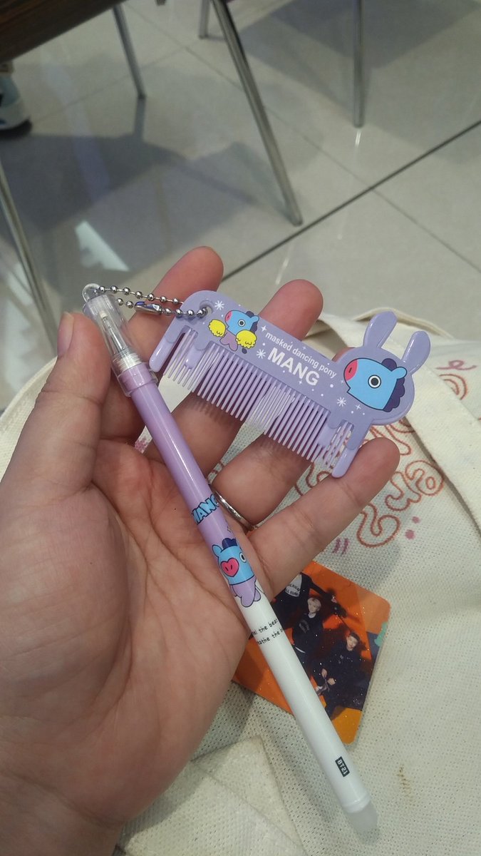 bbqnasunog's tweet photo. @boracornerph nice meeting you. Thank you sa free stuff!! 💜💜💜 https://t.co/nMbSErsiGZ