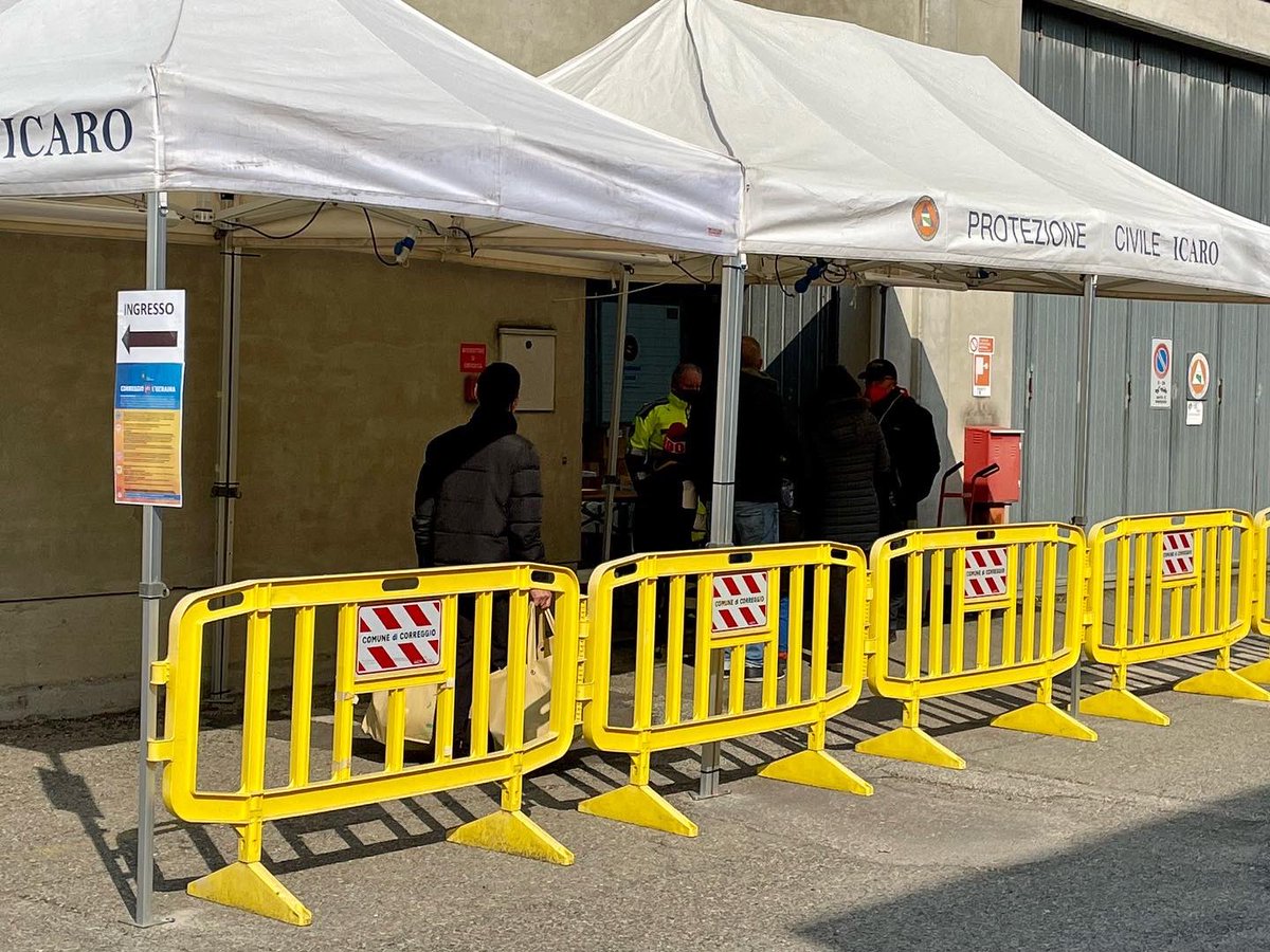 ComuneCorreggio's tweet photo. 🇺🇦 #CORREGGIO PER L'UCRAINA
Mentre sono già una ventina i cittadini ucraini arrivati e sistemati nella nostra città, prosegue la raccolta di beni e generi alimentari. https://t.co/23JzHM2jvT