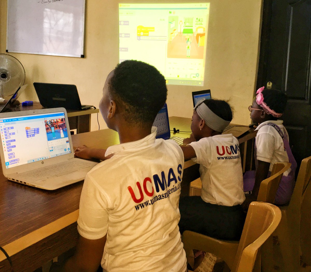 STEM4DEV's tweet photo. What we do every week because we love it. All hands on deck
#stem4sdgs #computerprogramming 
https://t.co/l2tXIbtAzO https://t.co/UDYDlvEvA5