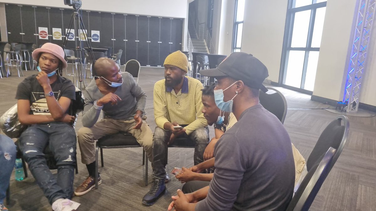 rivonia_circle's tweet photo. We are defining South Africa 2.0 in groups at the first #RivoniaCircle Meet-up
You can share your vision for a better version of South Africa by Tweeting your vision statements tagging #RivoniaCircle
#LetsGo https://t.co/p9n3MFWDwh