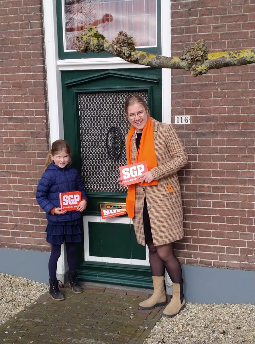 SGPMolenlanden's tweet photo. Een mooie campagne dag zo op de laatste zaterdag voor de verkiezingen!!

#gr22 #molenlandenkiest2022 #daadbijhetwoord https://t.co/y256obXf91