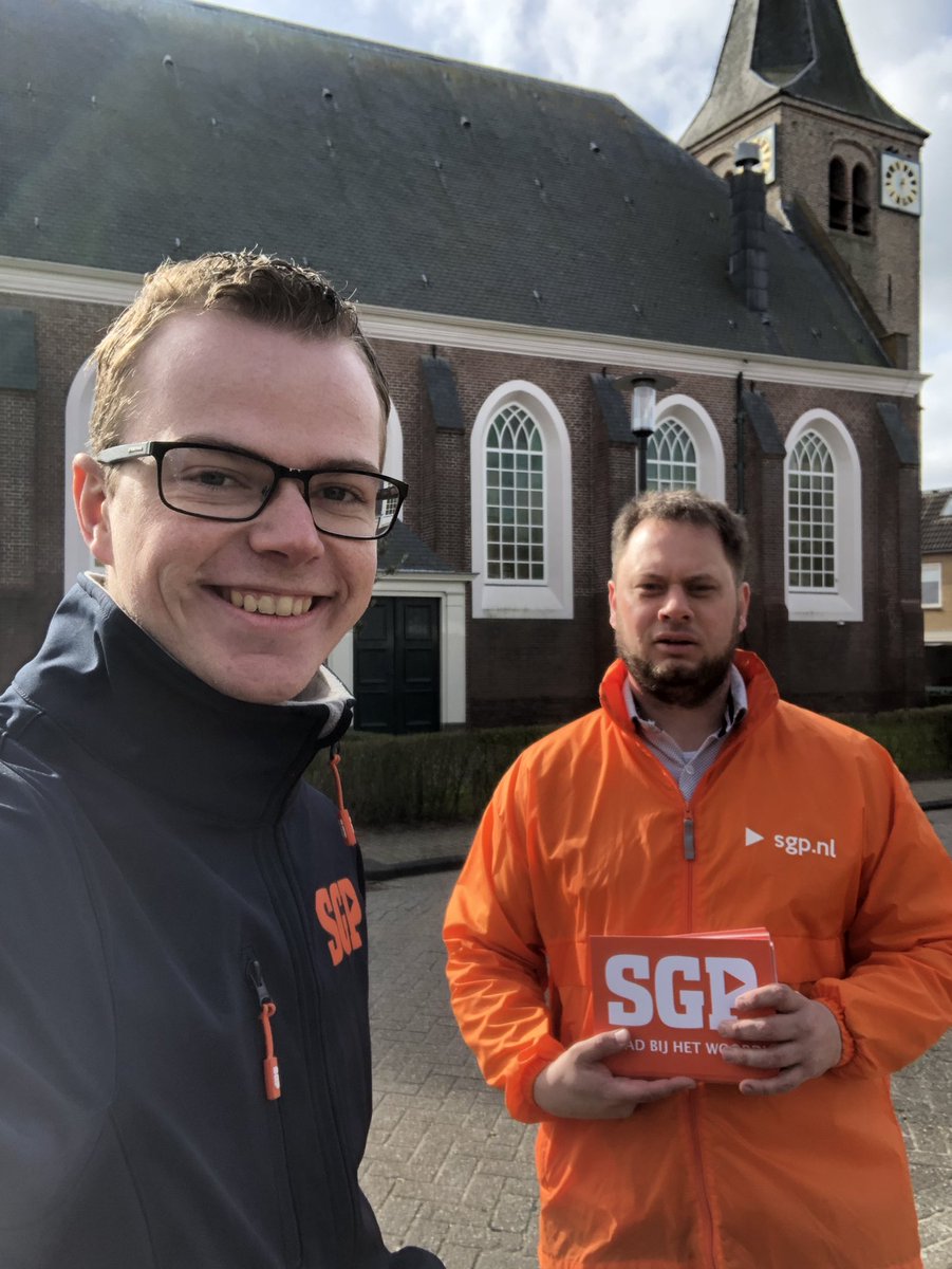 SGPMolenlanden's tweet photo. Een mooie campagne dag zo op de laatste zaterdag voor de verkiezingen!!

#gr22 #molenlandenkiest2022 #daadbijhetwoord https://t.co/y256obXf91