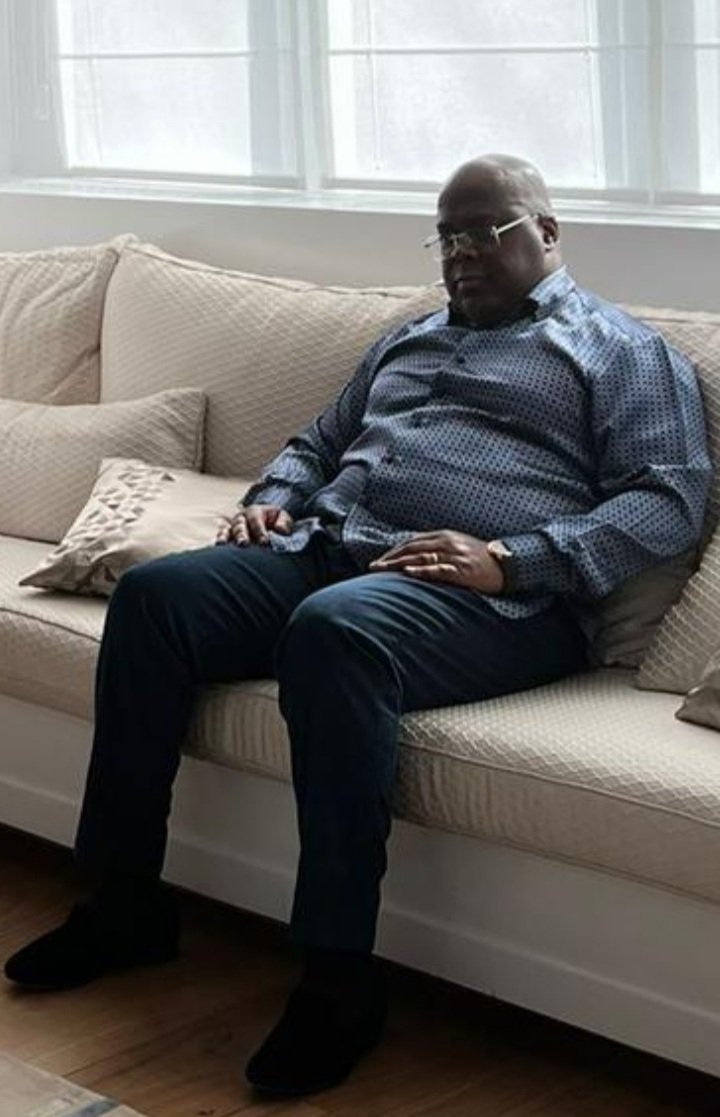 gisele_mulumba's tweet photo. Mr tshilombo se remettra , reposez-vs cher président un petit repos aux côtés de la 2ieme première dame vsfera du bien.
 c’est juste par ce que vs n’avez jamais travaillé,surmenage et stresse(arrête de trop manger fait du sport,vs étiez un gd gardien selon kabulo).

SANS GANTS. https://t.co/3iBsXnd9y0