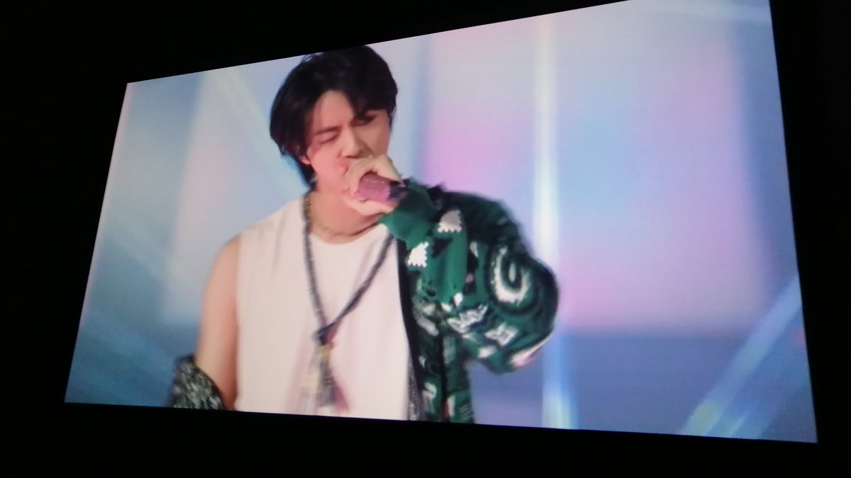 seokjintiddles's tweet photo. JIN WHAT THE FUCK https://t.co/9Yh0rR0B2P