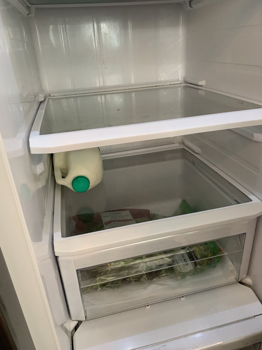 simonmalyon's tweet photo. ⁦@Tesco⁩ delivery of food cancelled Then you charged us. No money and no food. https://t.co/8KDEtKMgZ9