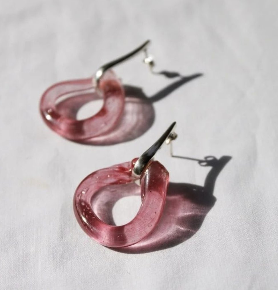 kit_hot_glass's tweet photo. @doa____________
"Bubblegum pink glass hoops made with #kitengelahotglass "

Shop online #ClickmyGlass @ https://t.co/iL1om51CTj (link in bio) https://t.co/y4jGBNh0VB
