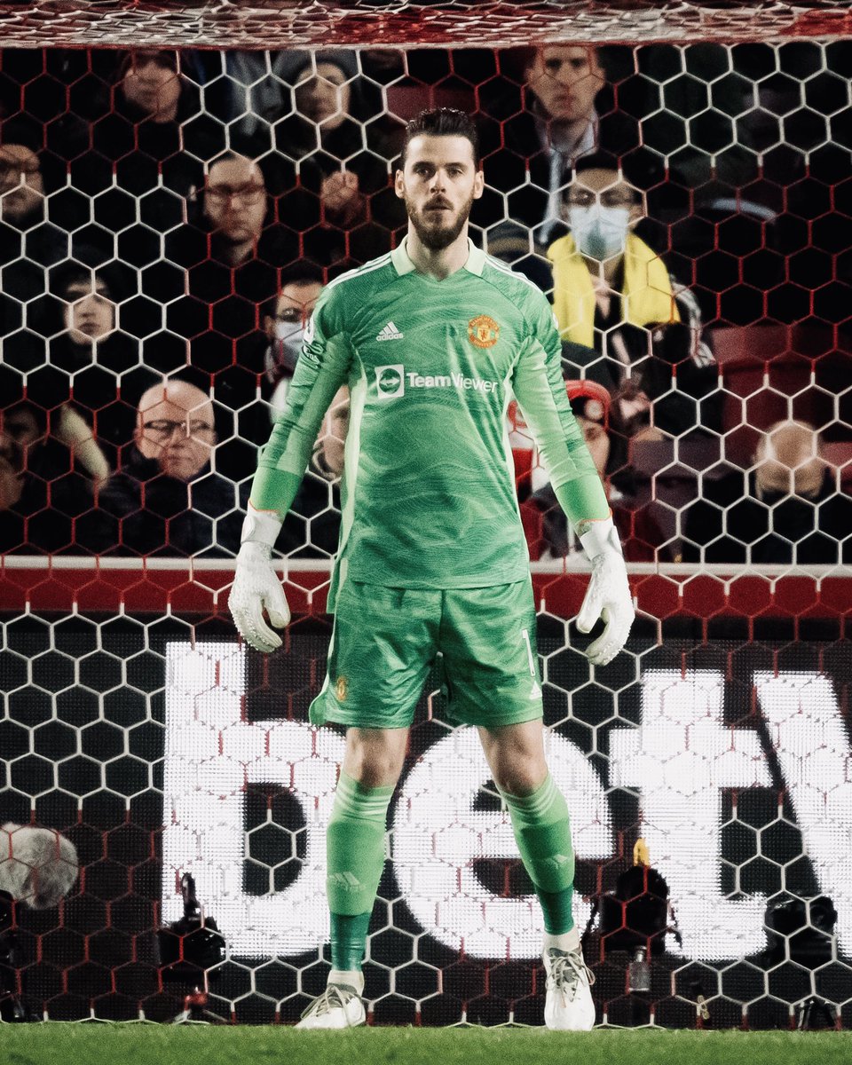 utdfocusid's tweet photo. 🚨BREAKING: David de Gea dinyatakan positive COVID-19. [@samuelluckhurst] https://t.co/zGIPnRsgY9