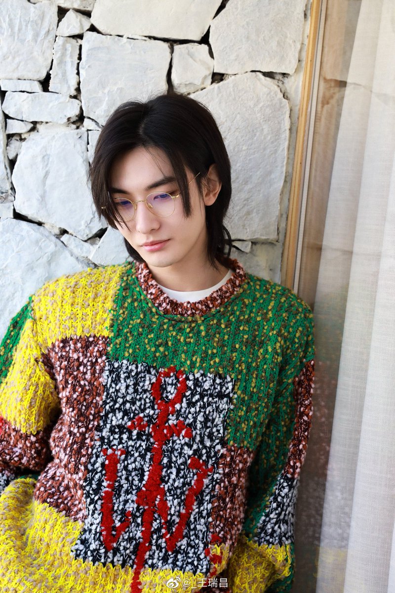 ruichangpics's tweet photo. [ 220309 Weibo Update ]

"可恶 今天是屯里的潮男 ​​​"

#王瑞昌 #WangRuichang https://t.co/XhGZU3KNpI