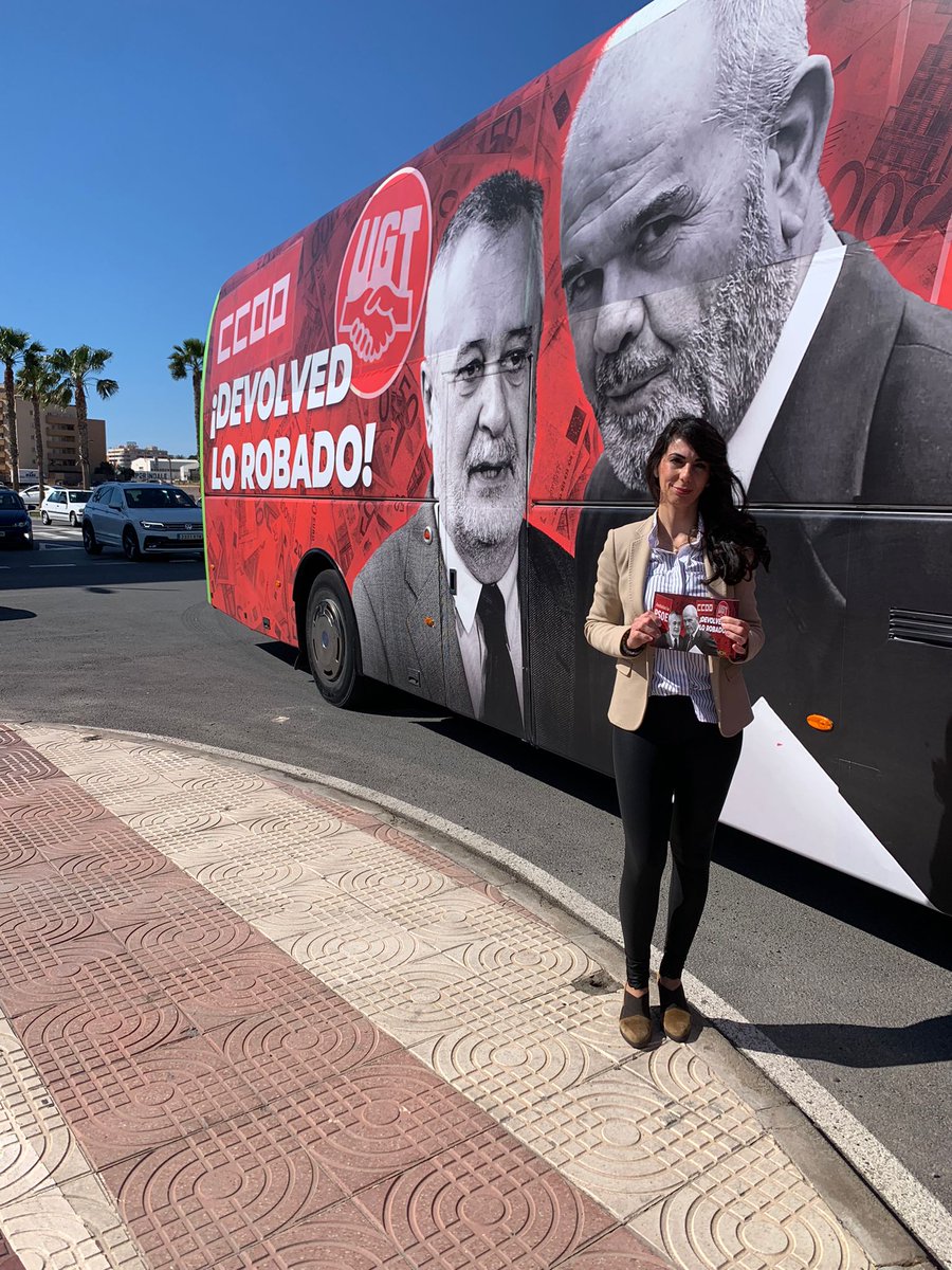 AlmudenaMVOX's tweet photo. Hoy recorremos Almería en el autobús reclamando al PSOE, CCOO y UGT que devuelvan lo robado.
#Voxutil#SoloquedaVox https://t.co/4tVTUhWIpN