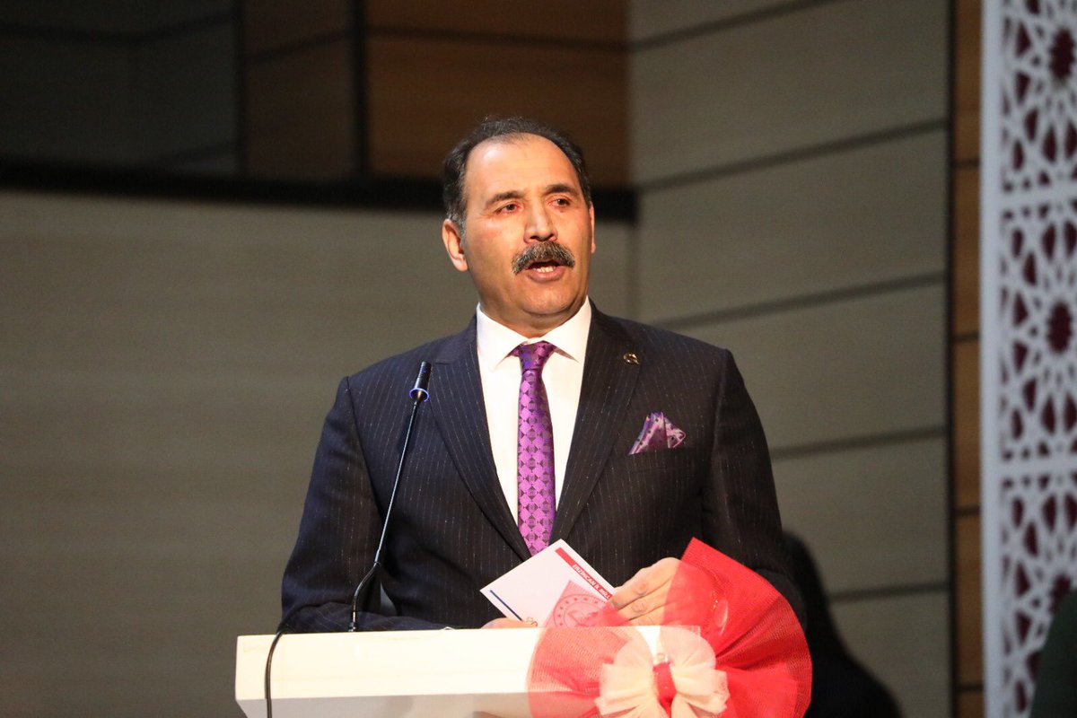 ervalilik's tweet photo. 12 Mart İstiklal Marşı’nın Kabulünün 101’inci yıl dönümü ve Mehmet Akif Ersoy'u Anma Günü münasebetiyle Erzincan Mesleki ve Teknik Anadolu Lisesi tarafından program düzenlendi.
@makasmehmet34 
Devamı 
👇🏻👇🏻👇🏻

https://t.co/arzu2tKY8p https://t.co/V7ACrOgDJp