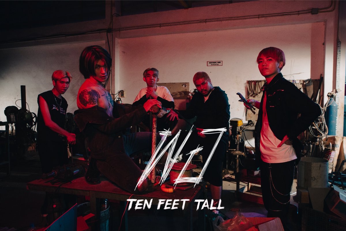 TenFeetTallTH's tweet photo. ใครไม่ฟัง รู้มั้ยจะโดนอะไร‼️ 💋
พอ (NO MORE) - TEN FEET TALL
ฟังเพลงนี้ได้ที่
🎬https://t.co/9VOhCAdD9c
🎧 https://t.co/k6Urn8Y7ne
#tenfeettallth https://t.co/sv4zlW9rxQ