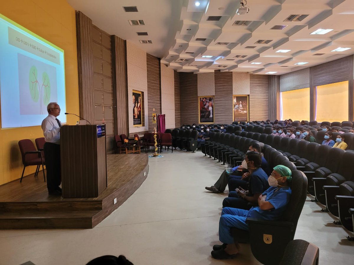 Nair_Sanj's tweet photo. @kidneydrsoundar sir, who founded our dept as he has done so many others in TN, in his brief address reminded us of our responsibilities to our students. Of ensuring med students get inspired not intimidated by Nephrology. I'm sure @srigola751 's talk did just that today 5/n https://t.co/F2jF9qKu6O