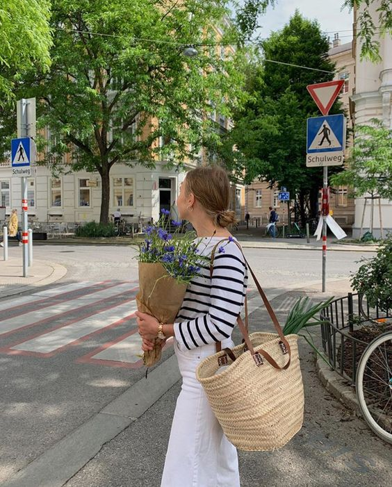 liIacdaisy's tweet photo. you will pass this exam, you will get that job, you will be happy 🌸🥳 https://t.co/YJtncDld9S