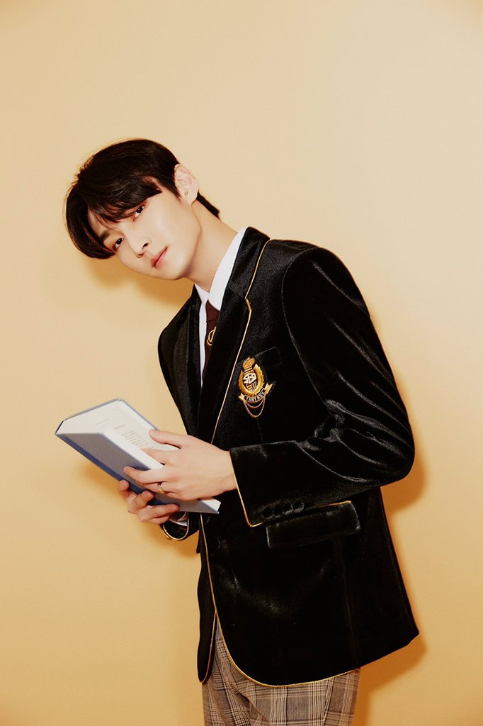 SF9_UNIFILES's tweet photo. [🪐📂220312] SCHOOL LIFE 🦁 (3)

#주호 #ZUHO #SF9 #BAEKZUHO #백주호 https://t.co/JzuRUeMGgk