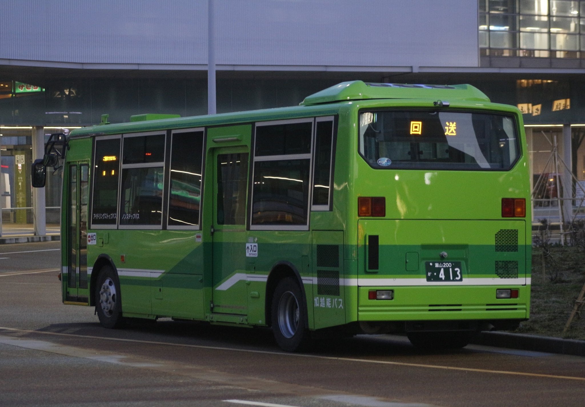はらいえ 3月12日 加越能バスの新車 ダックスフントこと413号車 元名古屋市交通 が南砺金沢線で運用入りしていることが確認できました これを見に富山へ行こうと考えてましたが 金沢まで来てくれるとは思ってませんでした これからの活動 期待してます
