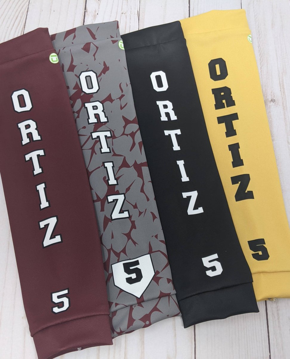 Uparel's tweet photo. Different backgrounds on each sleeve mean you have a different one to wear with each uniform - Brillant!

https://t.co/PLZQwwETWj

#uparel #baseball #football  #basketball #armsleeves #sleeves #baseballsleeve #footballsleeve #playoffs #work #highschoolbaseball #custom https://t.co/jGDtlKL4JW