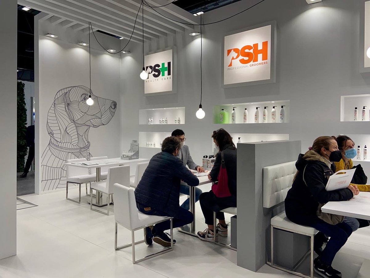 iberpetmadrid's tweet photo. 🐶 @PSHmascotas es la marca dermocosmética que ofrece una solución global a los propietarios concienciados con la salud dérmica de su mascota. 

PSH Home Groomers es su línea de productos ecológicos con componentes naturales. 

#IberzooPropet22 https://t.co/wIh5CoWAlA