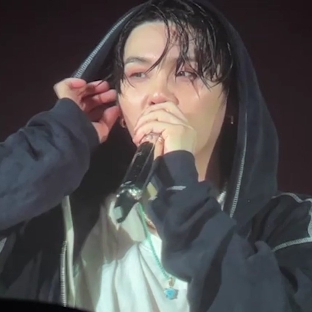 yoongisarchive's tweet photo. MY BABY https://t.co/bgShlQ34vH