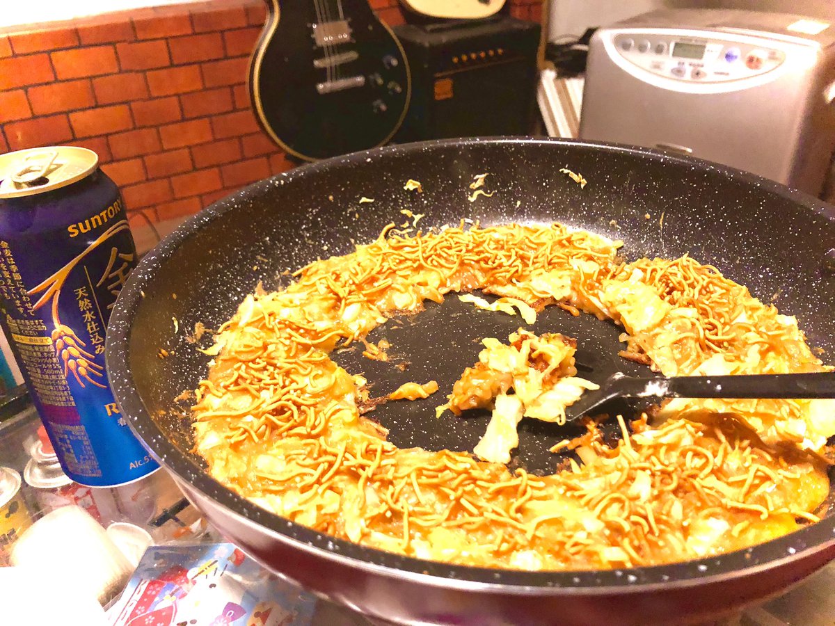 kaizer_soz_'s tweet photo. 明太子ベビースターもんじゃ！
これだけ作って85円！
もう一枚ビールと食べちゃいます！
＃家飲み　#もんじゃ焼き　#1人飲み https://t.co/G31p7LVcb3