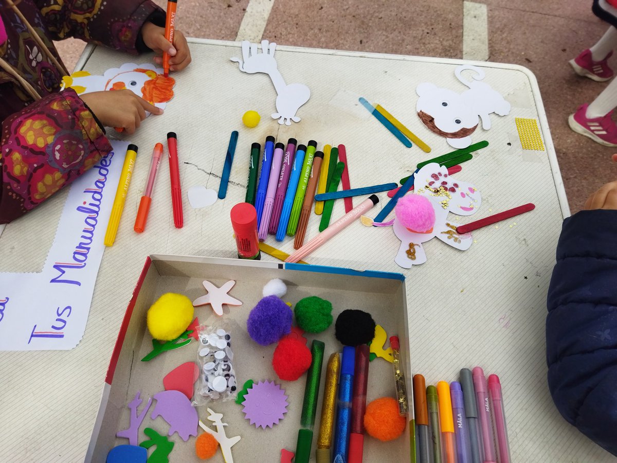 Los peques en la ludoteca , de nuestro encuentro sobre entornos seguros escolares !