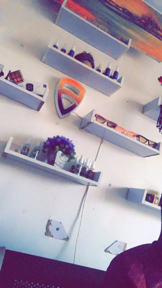 __spectaculars's tweet photo. I wish I can get 100 retweets for me and the shop 🥺❤️ https://t.co/apBzTuqEQC