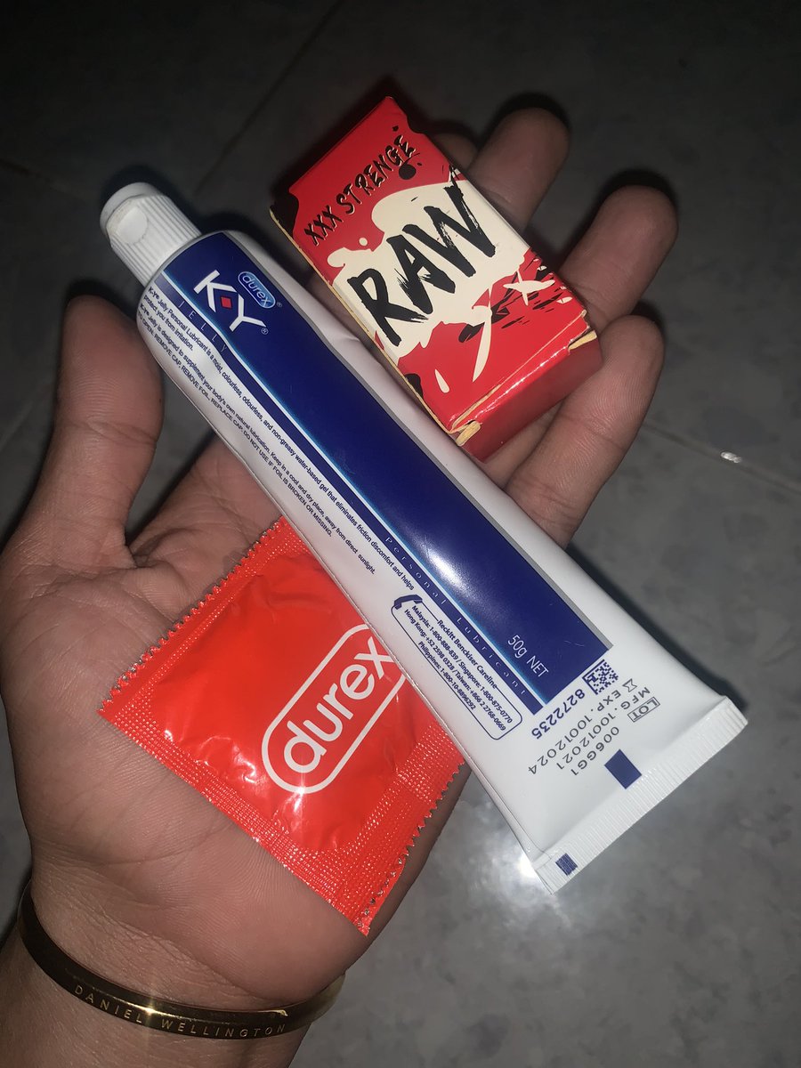 0702Biin's tweet photo. Cái này dùng để làm gì 🥲🥲🥲😅 https://t.co/bvYkdLtpXe
