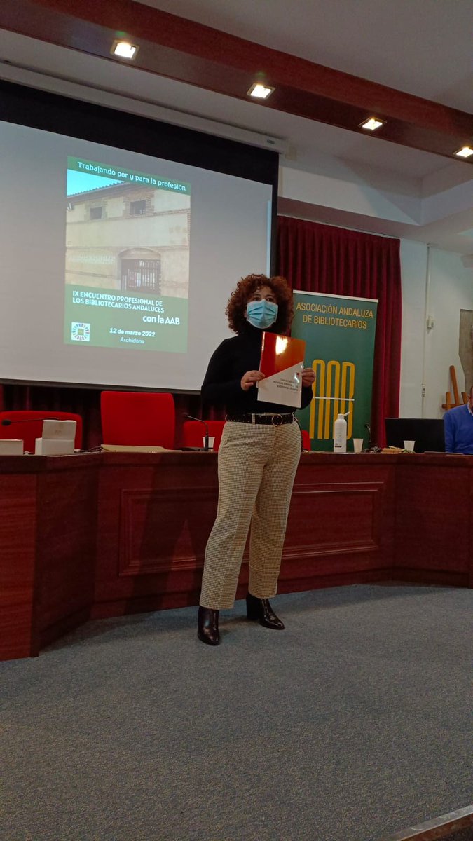 asociacionbibli's tweet photo. En el Encuentro profesional #9EncAAB anunciamos que @fesabid presentará en el
@Senadoesp
el Informe "Universalizar los servicios bibliotecarios públicos en España" de @scarArroyo1
Descargar Informe ➡ https://t.co/gnV3KAbuKU https://t.co/RjYfTlyfbi